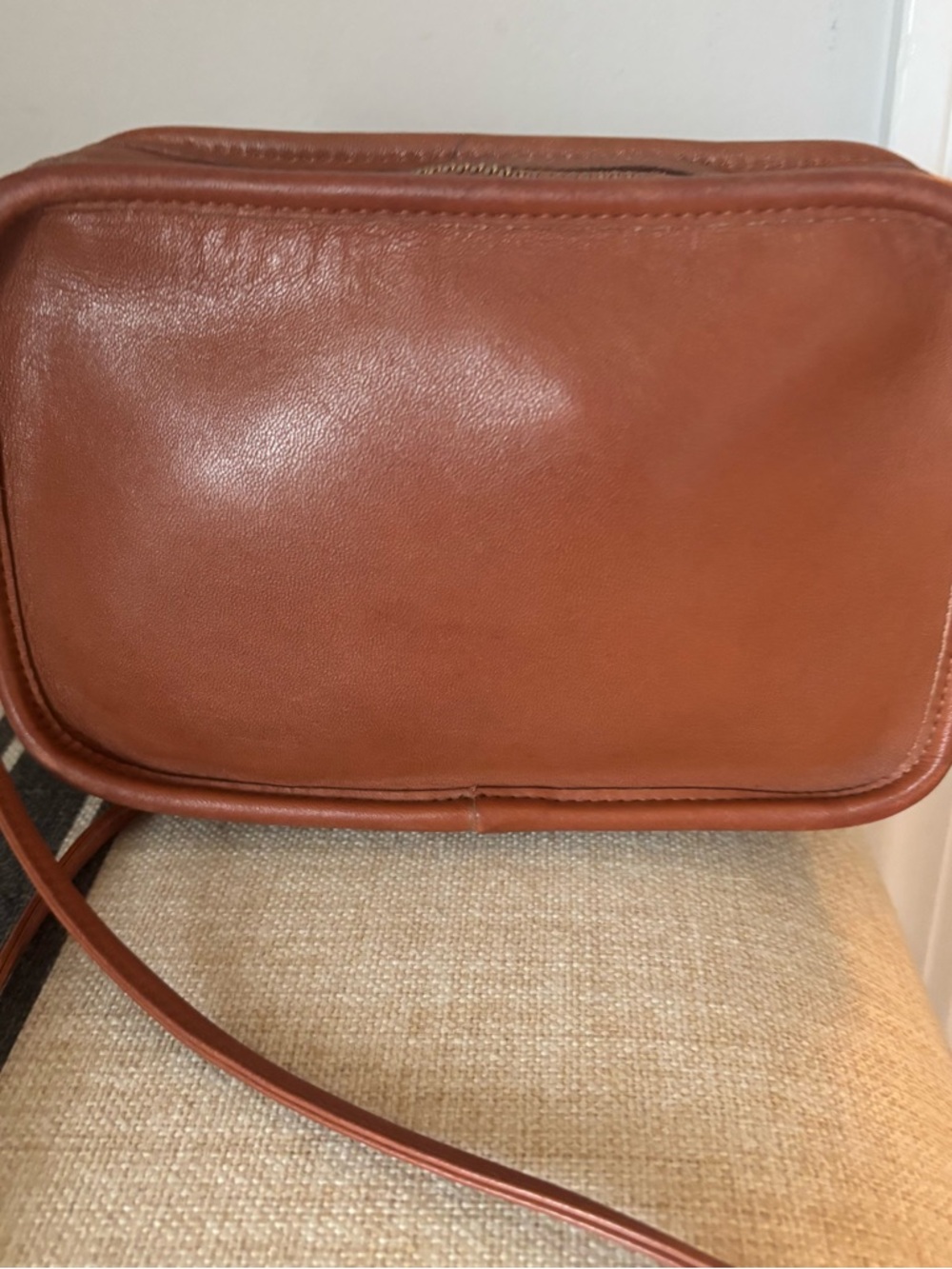 Authenticate vintage coach British tan Carnival #9925 - Picture 4 of 15